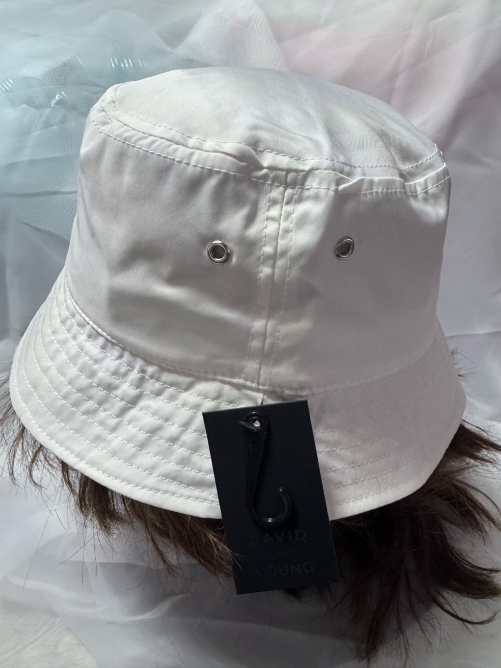 🧢 David & Young Unisex White Nylon Bucket Hat with Metal Eyelets – NWT